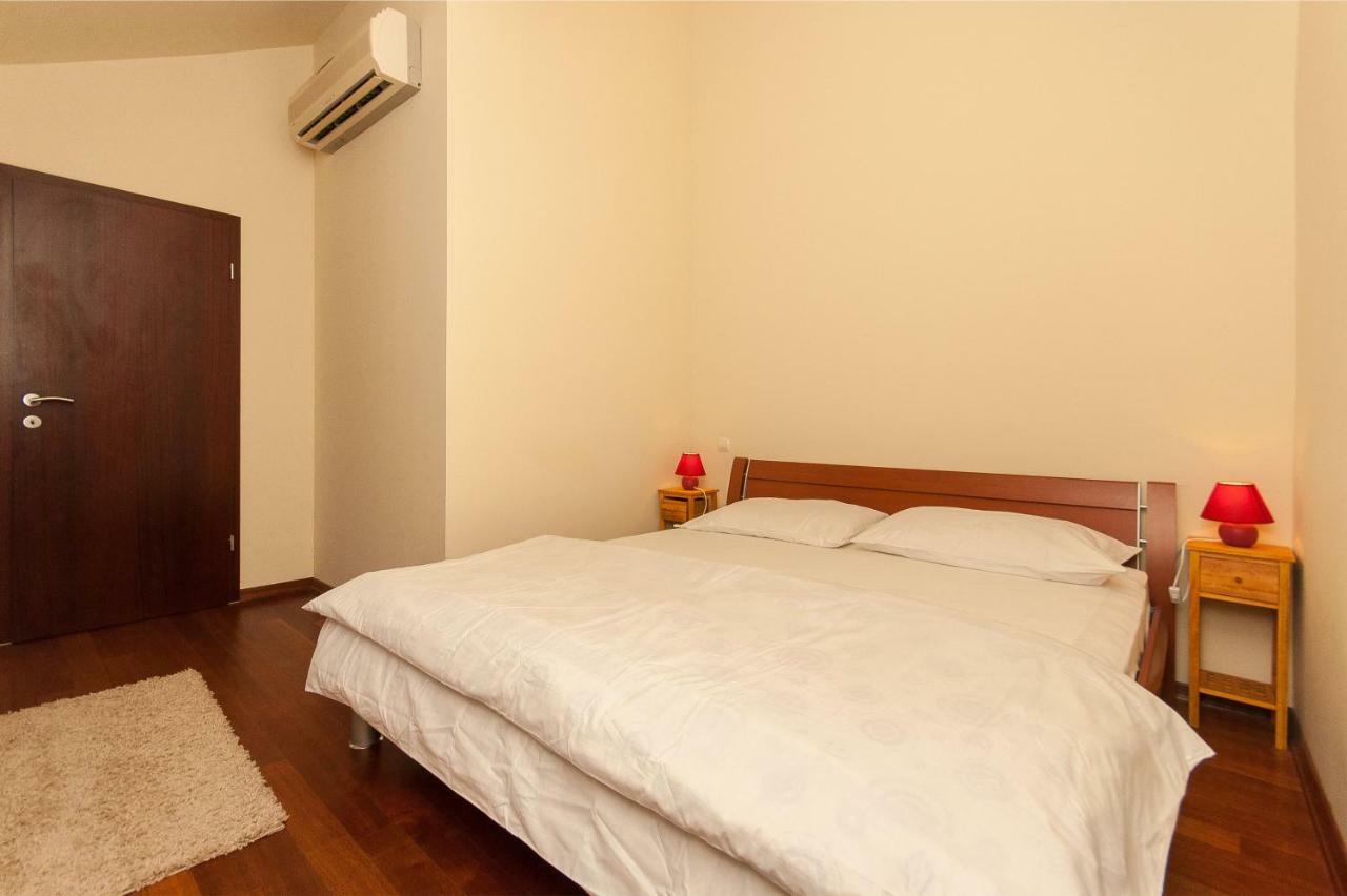 Modern New Flat Next To River Cetina 오미스 외부 사진